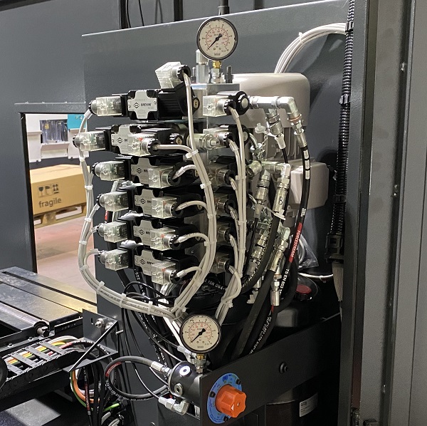 IMET - XT4 - Professional Bandsaw