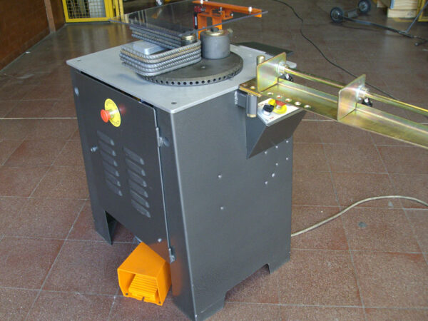 OSCAM - Rod Bending Machine With Combined Automatic Shears [Made in Italy]