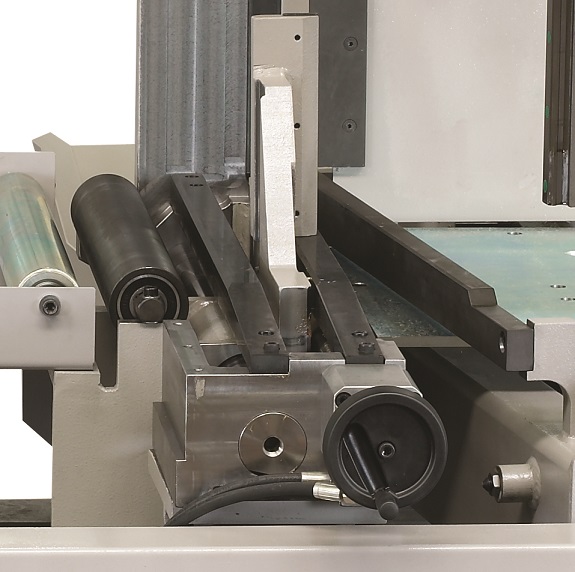 IMET H601 - Semiautomatic bandsaw