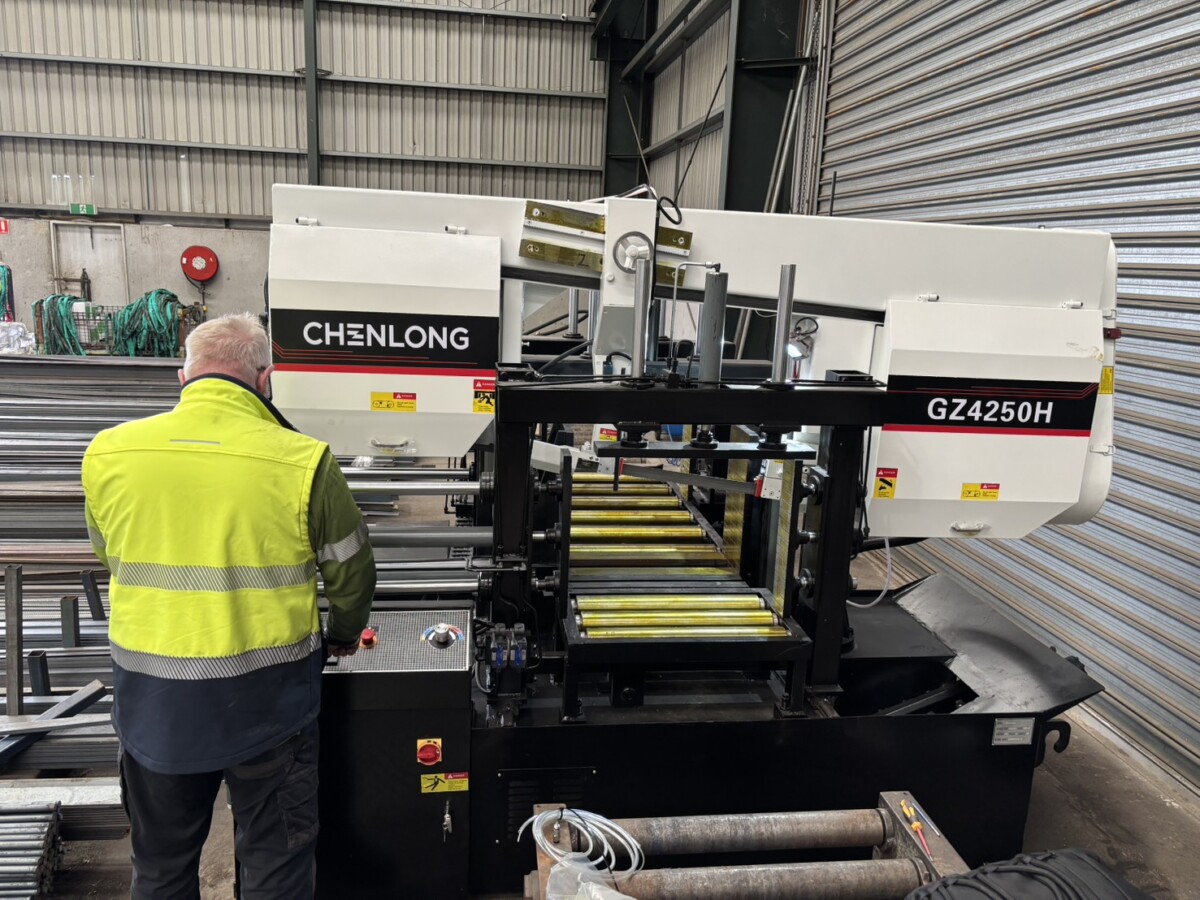 CHENLONG - GZ-4250H - Automatic Band Saw Machine