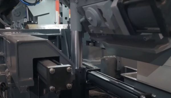 CHENLONG - 530B - Fully Automatic Double Column Bandsaw Machine