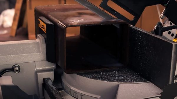 IMET - BS 350 SHI - Semiautomatic Pivotal Bandsaw to Cut Steel
